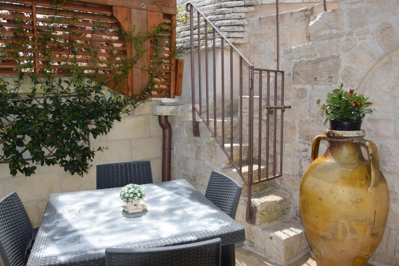 Quei Trulli Divini Bed & Breakfast มาร์ตินาฟรังกา ภายนอก รูปภาพ