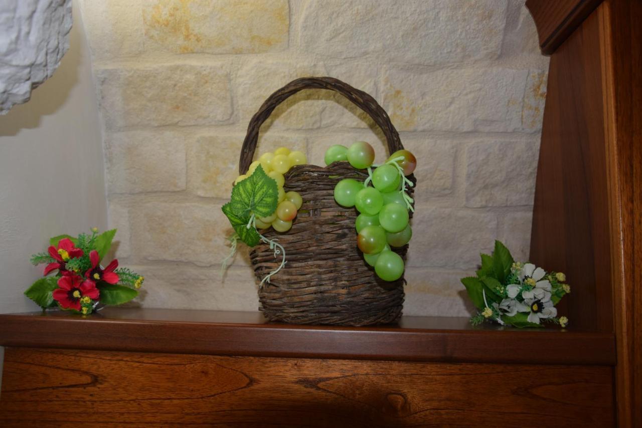 Quei Trulli Divini Bed & Breakfast มาร์ตินาฟรังกา ภายนอก รูปภาพ